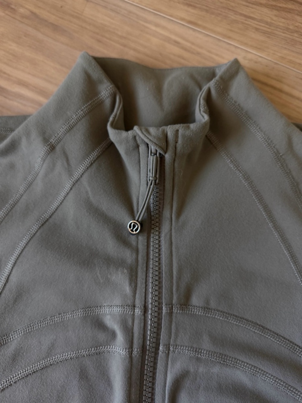 lululemon Define Jacket- Nomad Olive Green Jacket - Picture 3 of 5